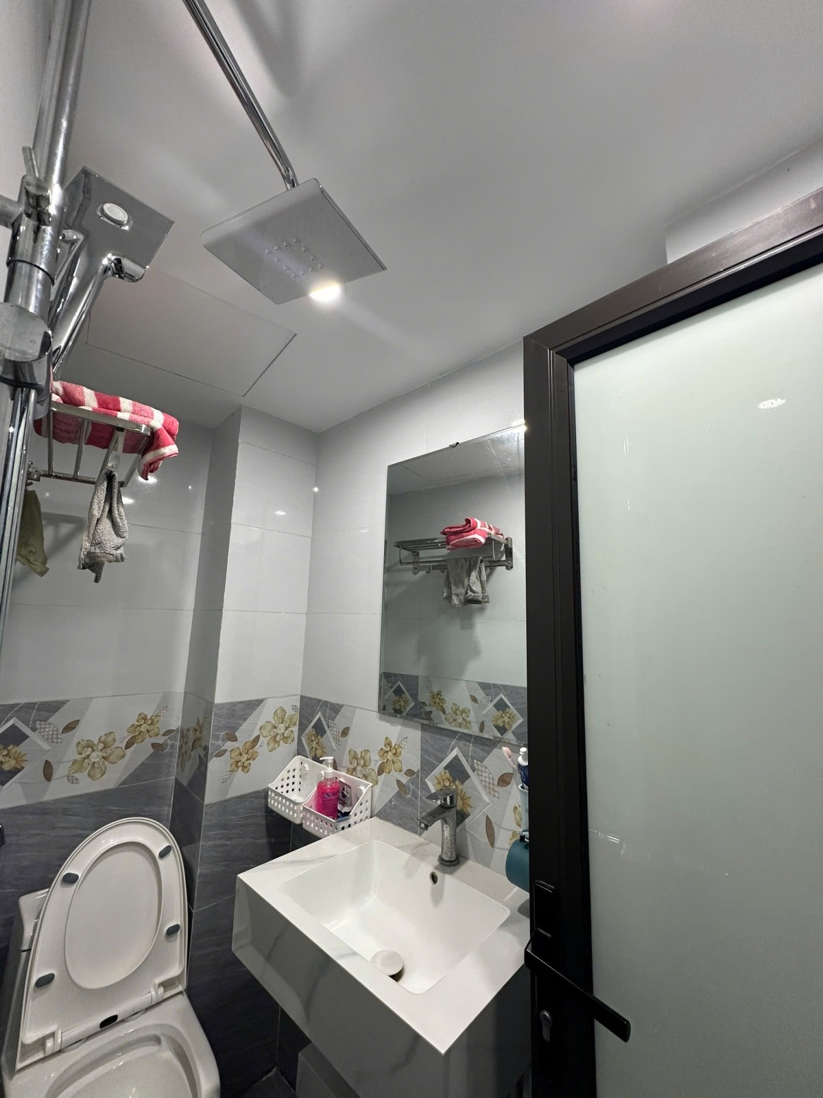 Bán nhà Mỹ Đình mới đẹp ô tô đỗ gần nội thất đầy đủ xịn sò dt 36m 5t mt 5,5m giá 6,15 tỷ - Ảnh chính